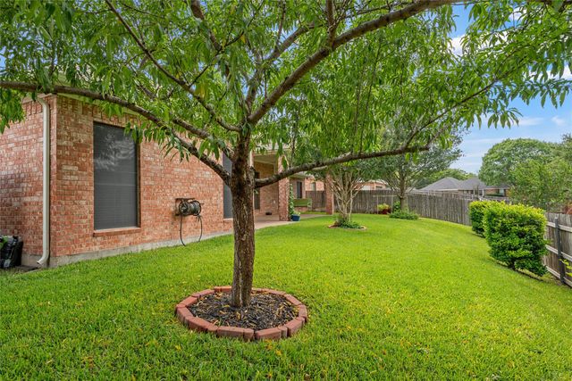 1305 Buffalo Pass, Woodway, TX 76712