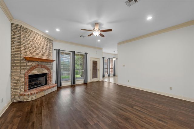 1305 Buffalo Pass, Woodway, TX 76712