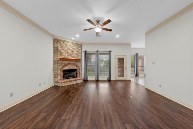 1305 Buffalo Pass, Woodway, TX 76712