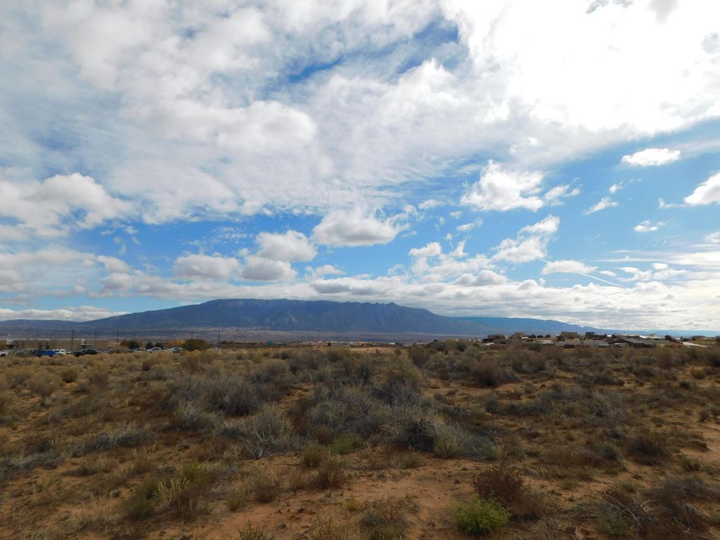 6628 Hamilton Road NE, Rio Rancho, NM 87144