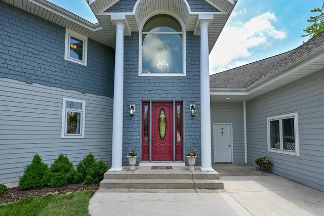 3711 Lake STREET, Burlington, WI 53105