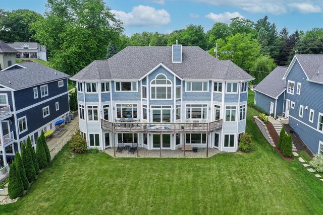 3711 Lake STREET, Burlington, WI 53105