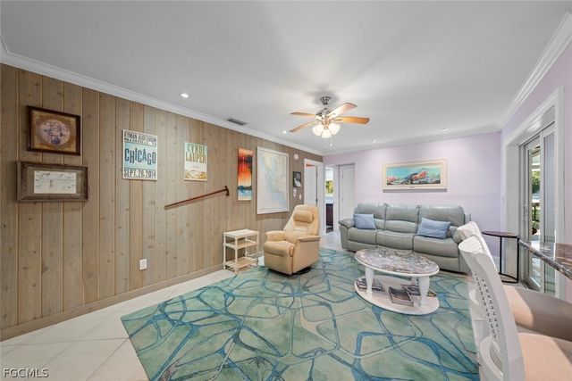 1056 S Yachtsman DR, Sanibel, FL 33957