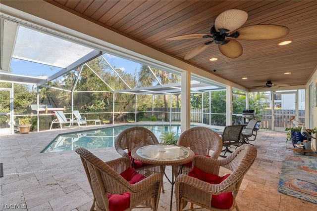 1056 S Yachtsman DR, Sanibel, FL 33957