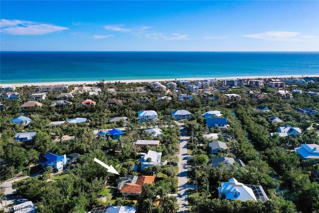 1056 S Yachtsman DR, Sanibel, FL 33957