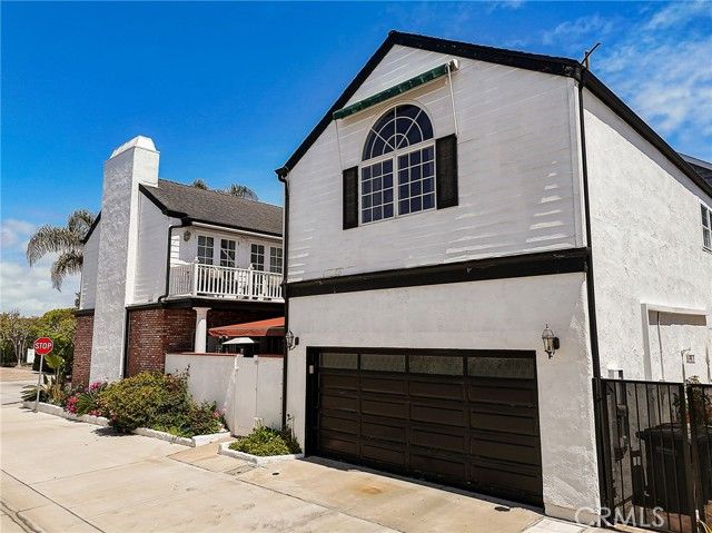 2025 E Balboa, Newport Beach, CA 92661