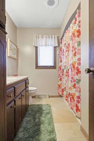 134 34th Avenue N, Saint Cloud, MN 56303