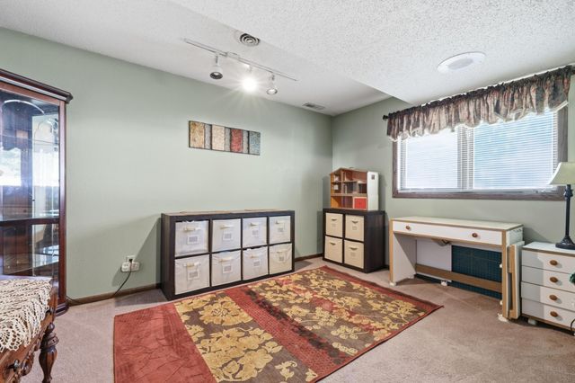 134 34th Avenue N, Saint Cloud, MN 56303
