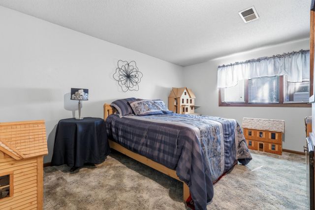 134 34th Avenue N, Saint Cloud, MN 56303