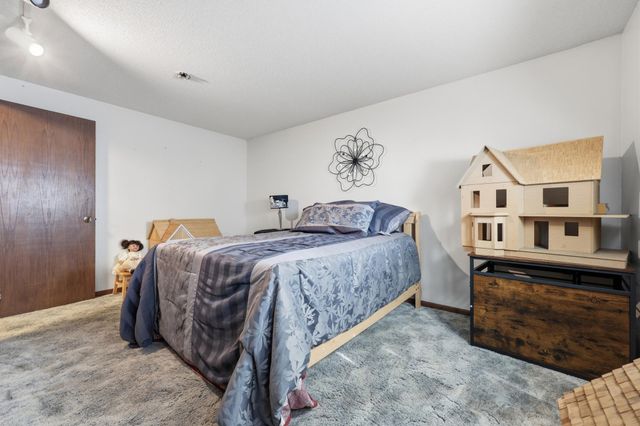 134 34th Avenue N, Saint Cloud, MN 56303