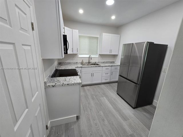 1637 SW 17th St 1637, Miami, FL 33145