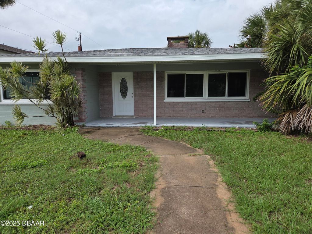 1848 S Palmetto Avenue, South Daytona, FL 32119