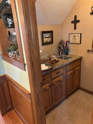 599 FORESTDALE DR, Collierville, TN 38017