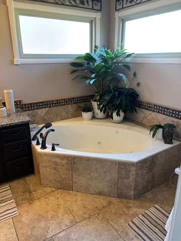 599 FORESTDALE DR, Collierville, TN 38017