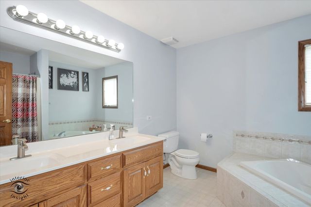 975 S Laura Lane, Coal City, IL 60416