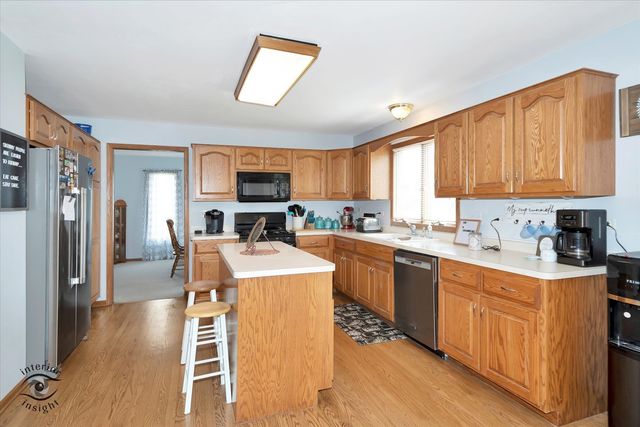 975 S Laura Lane, Coal City, IL 60416