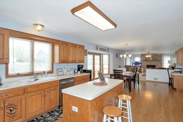 975 S Laura Lane, Coal City, IL 60416