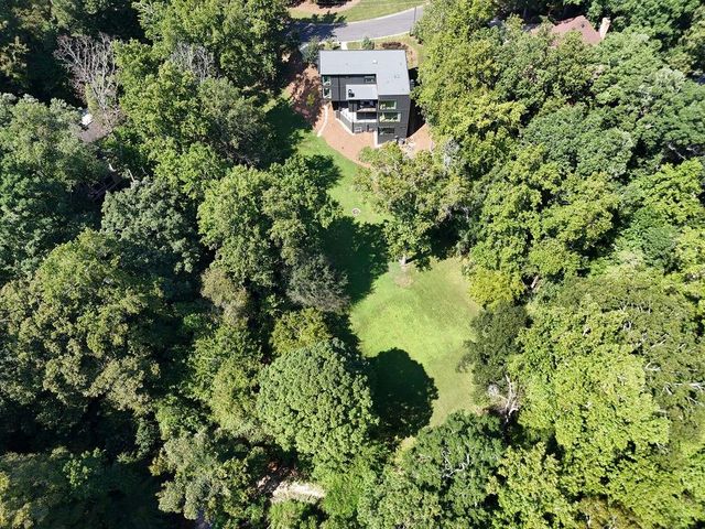 80 Idlewood Court, Atlanta, GA 30327