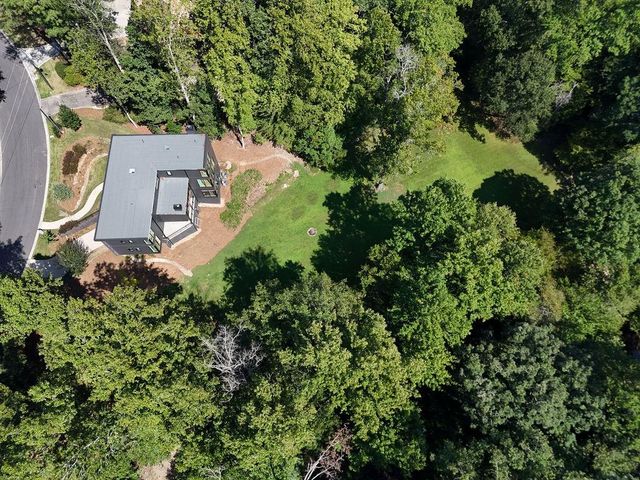 80 Idlewood Court, Atlanta, GA 30327