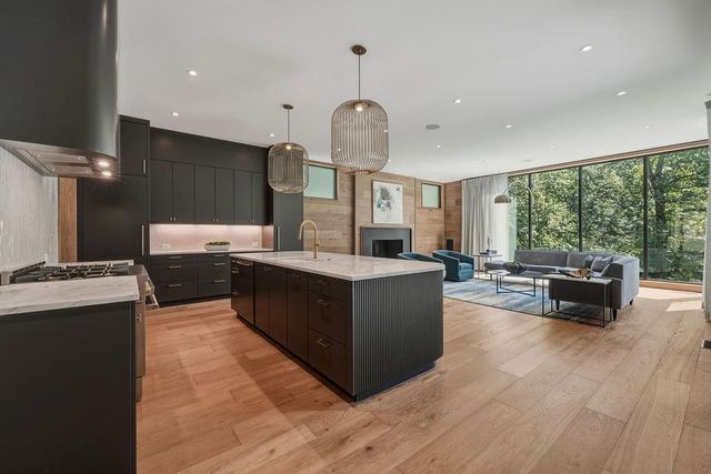 80 Idlewood Court, Atlanta, GA 30327