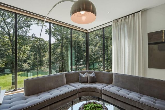 80 Idlewood Court, Atlanta, GA 30327