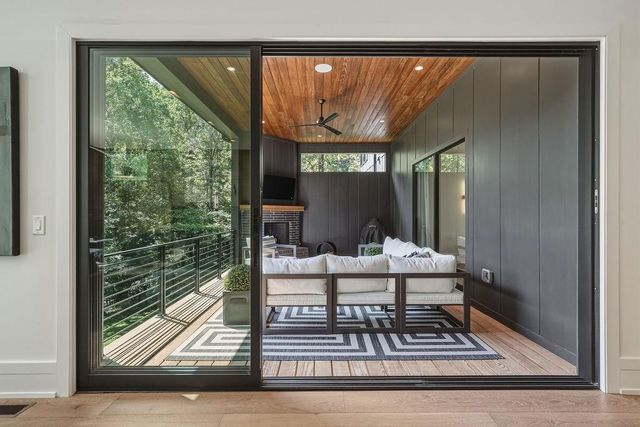 80 Idlewood Court, Atlanta, GA 30327