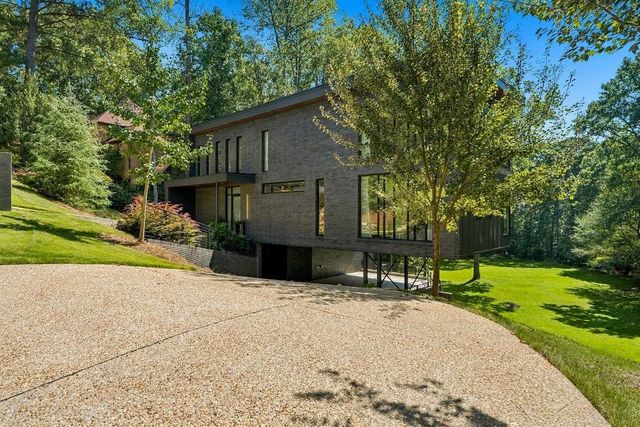 80 Idlewood Court, Atlanta, GA 30327