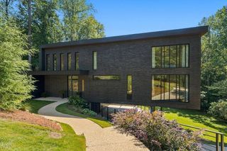 80 Idlewood Court, Atlanta, GA 30327
