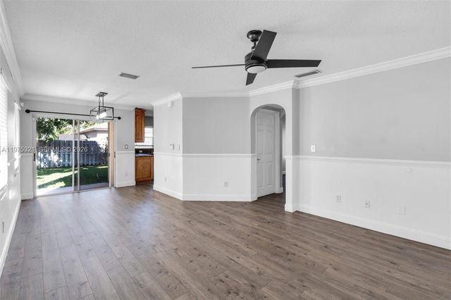 19249 NW 13th St 1, Pembroke Pines, FL 33029