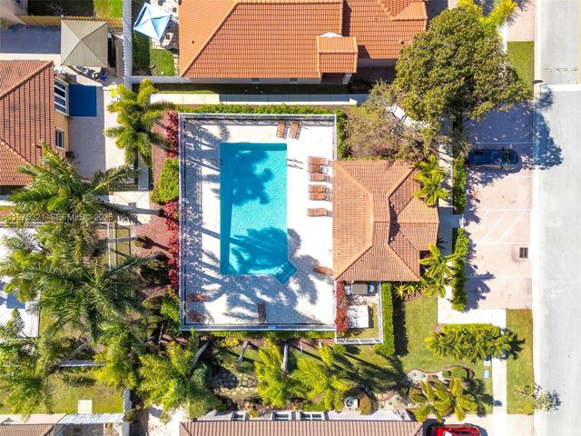 19249 NW 13th St 1, Pembroke Pines, FL 33029