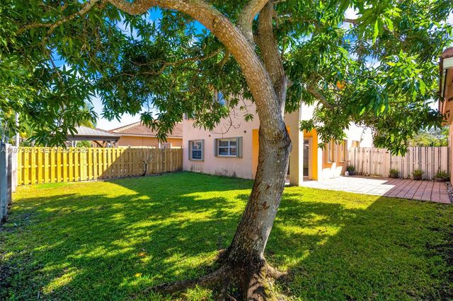 19249 NW 13th St 1, Pembroke Pines, FL 33029