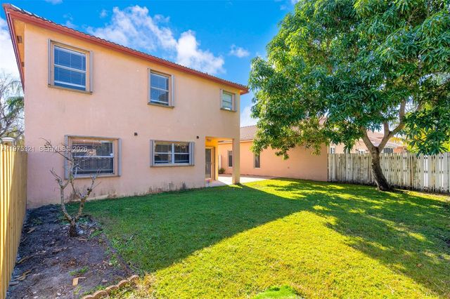 19249 NW 13th St 1, Pembroke Pines, FL 33029