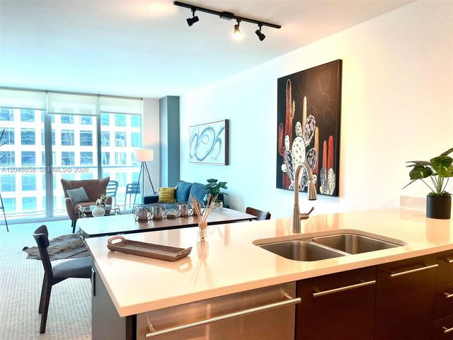 500 Brickell Avenue 2006, Miami, FL 33131