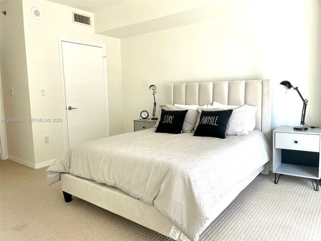 500 Brickell Avenue 2006, Miami, FL 33131