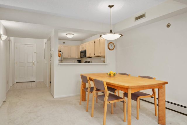 7540 Edinborough Way 1319, Edina, MN 55435