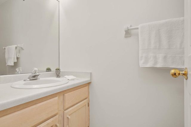 7540 Edinborough Way 1319, Edina, MN 55435