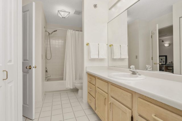 7540 Edinborough Way 1319, Edina, MN 55435