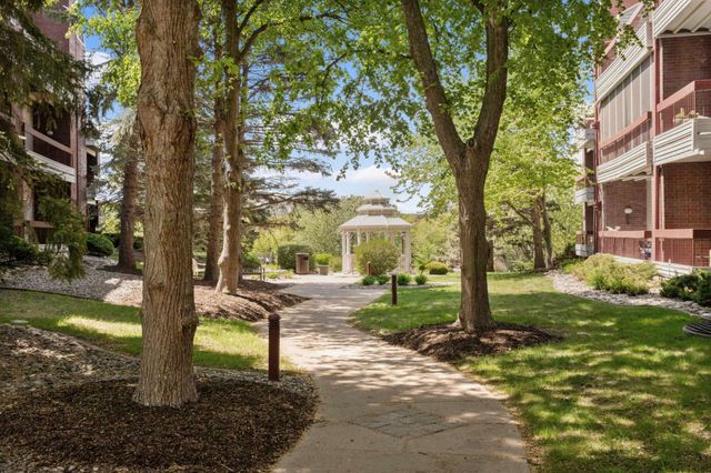 7540 Edinborough Way 1319, Edina, MN 55435