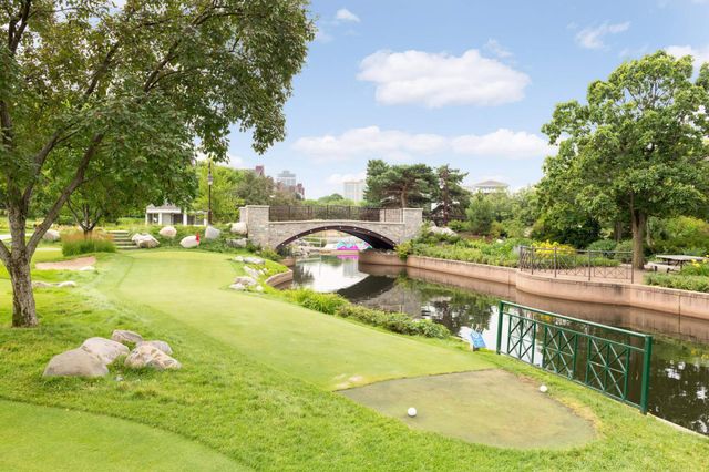 7540 Edinborough Way 1319, Edina, MN 55435