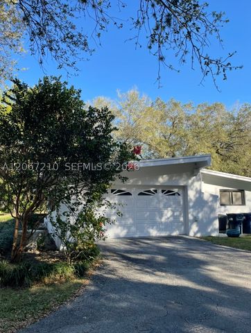 8250 SW 108th St, Miami, FL 33156