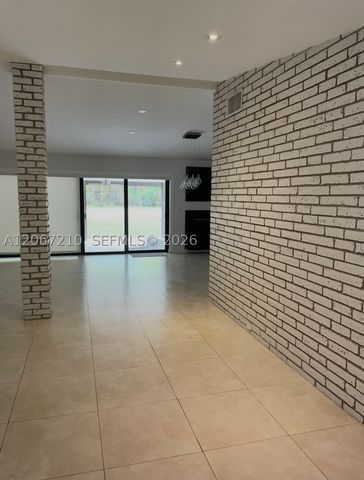 8250 SW 108th St, Miami, FL 33156