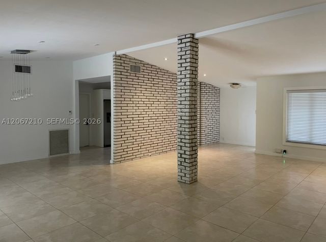 8250 SW 108th St, Miami, FL 33156