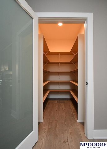 2740 South Creek Road, Lincoln, NE 68516