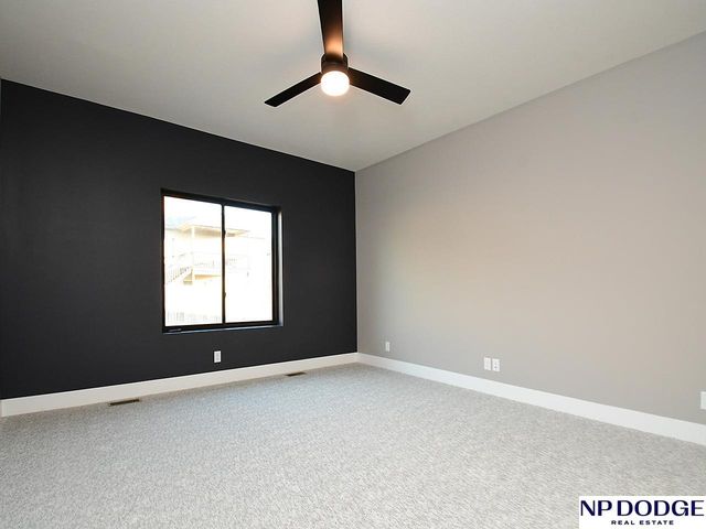 2740 South Creek Road, Lincoln, NE 68516