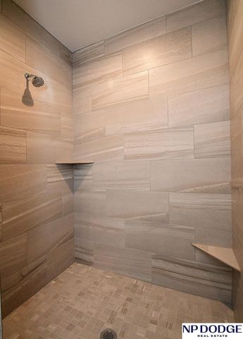 2740 South Creek Road, Lincoln, NE 68516