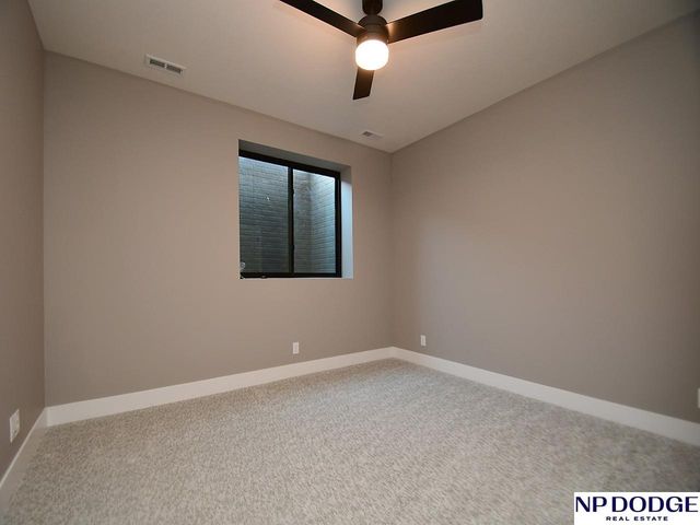 2740 South Creek Road, Lincoln, NE 68516