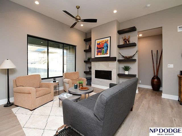 2740 South Creek Road, Lincoln, NE 68516