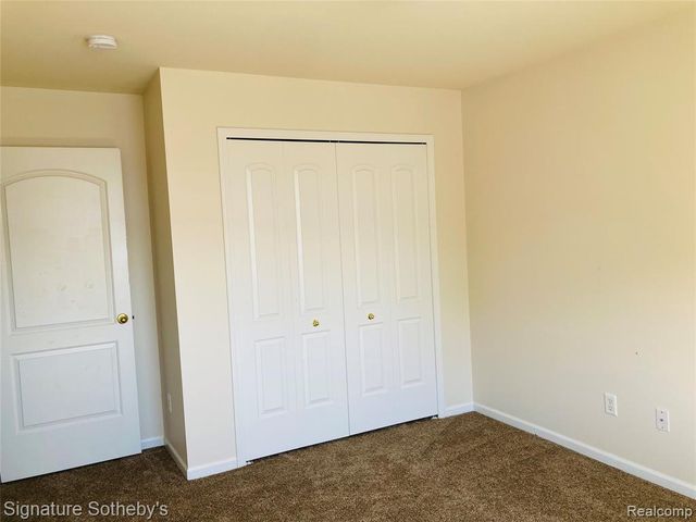 1070 Arthur Drive, Troy, MI 48083