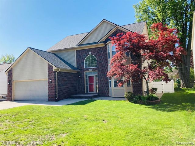 1070 Arthur Drive, Troy, MI 48083