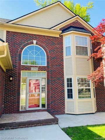 1070 Arthur Drive, Troy, MI 48083